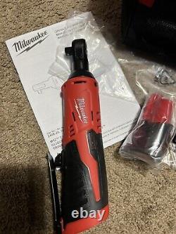 Milwaukee M12 2457-20 3/8'' Cordless Ratchet, Battery1.5 / Charger And bag