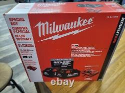 Milwaukee M18 18V Dual Bay Charger with (2) 8Ah HIGH OUTPUT Batteries (48-59-1882)