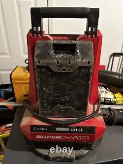 Milwaukee MX FUEL Super Charger and Battery