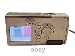 Appareil photo numérique Mint Canon IXY Retro 4.0 MP OEM IXY avec étui rouge + batterie + chargeur