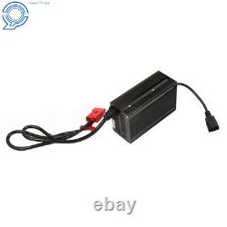 Chargeur de batterie pour laveuse de sol 24V avec connecteur rouge de style Anderson SB50
