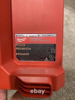 Milwaukee 2357-20 M18 Packout Lumière/Chargeur