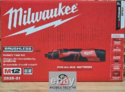 Milwaukee 2525-21 M12 12V Kit d'outil rotatif sans fil à brosse avec chargeur de batterie et sac