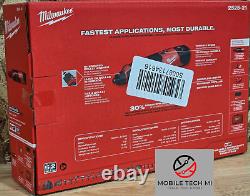 Milwaukee 2525-21 M12 12V Kit d'outil rotatif sans fil à brosse avec chargeur de batterie et sac