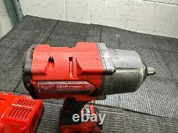 Milwaukee 2767-20 M18 1/2 Clé à chocs haute couple avec batterie 5ah + chargeur