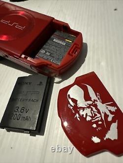 Sony PSP 2000 Édition Limitée God of War Rouge Profond Avec Batterie, chargeur, Mémoire 4Go